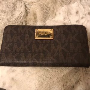 Michael Kors wallet